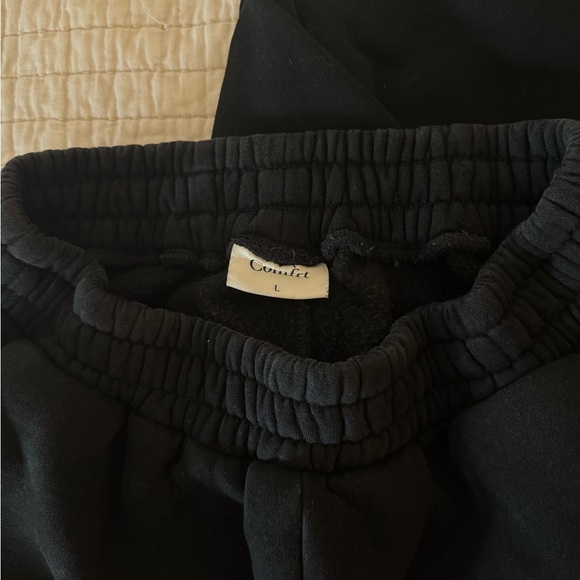 Comfrt Black Women's Hoodie - Picture 5 of 5